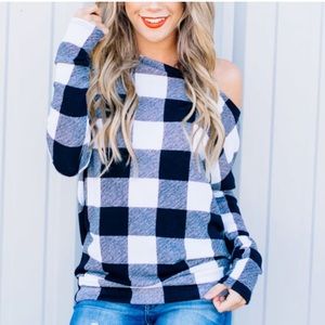 Plaid Off the Shoulder Sweater-M 6-8